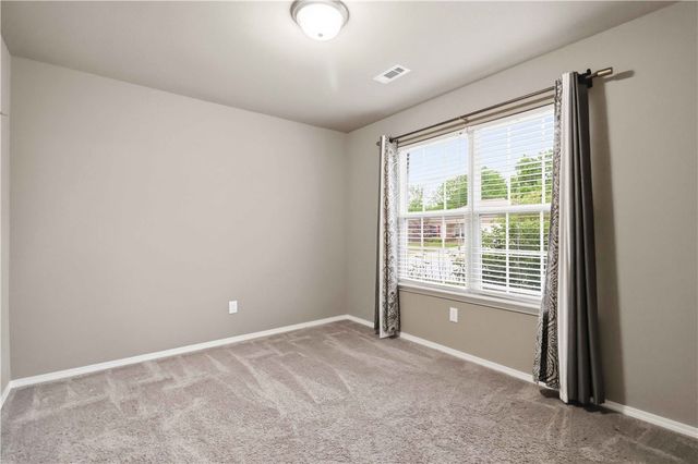 1256 S Splash Drive, Fayetteville, AR 72701