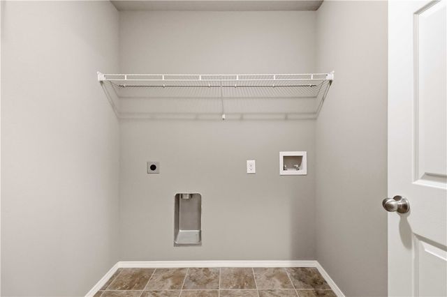 1256 S Splash Drive, Fayetteville, AR 72701