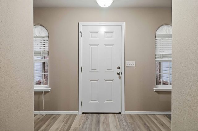 1256 S Splash Drive, Fayetteville, AR 72701