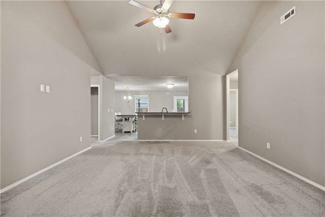 1256 S Splash Drive, Fayetteville, AR 72701