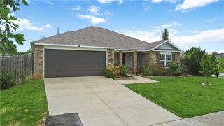 1256 S Splash Drive, Fayetteville, AR 72701