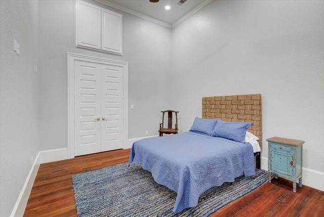 2206 Strand 203, Galveston, TX 77550