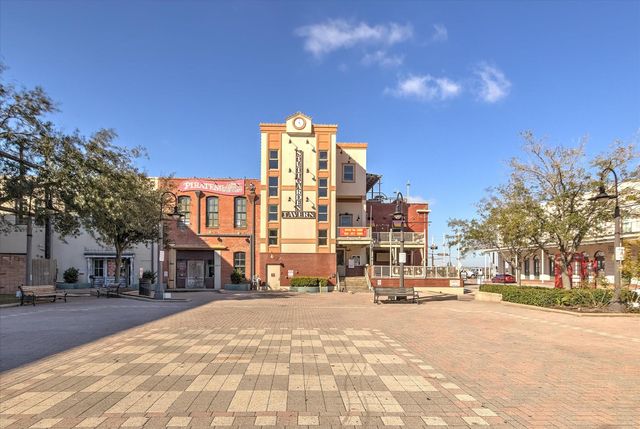 2206 Strand 203, Galveston, TX 77550