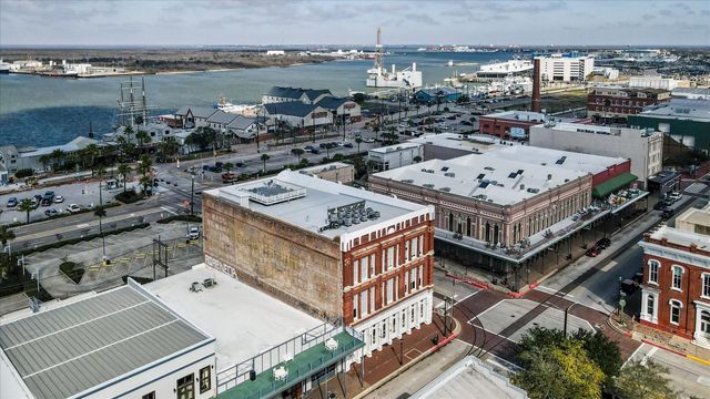 2206 Strand 203, Galveston, TX 77550