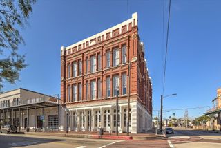 2206 Strand 203, Galveston, TX 77550