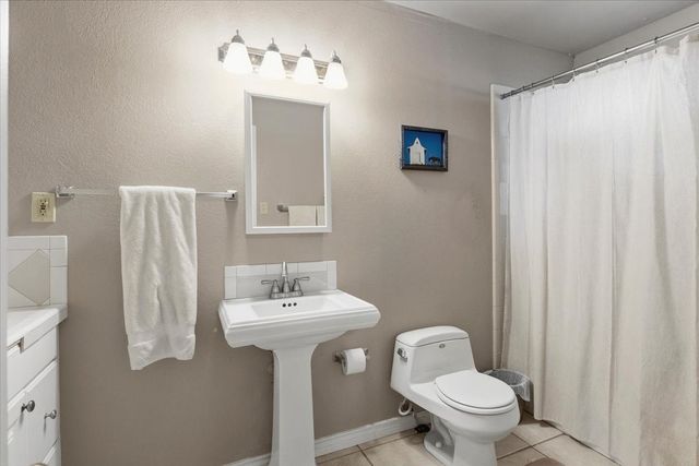 3520 South Drive, Fort Worth, TX 76109