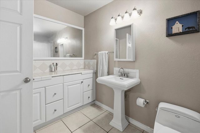 3520 South Drive, Fort Worth, TX 76109