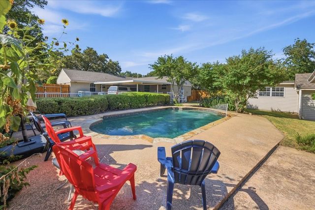 3520 South Drive, Fort Worth, TX 76109