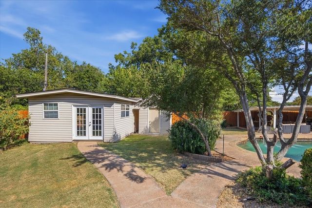 3520 South Drive, Fort Worth, TX 76109