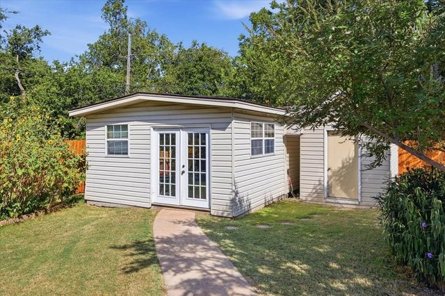 3520 South Drive, Fort Worth, TX 76109