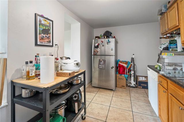 8 E Sycamore St, Mt Washington, PA 15211