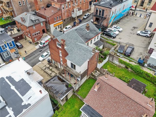 8 E Sycamore St, Mt Washington, PA 15211