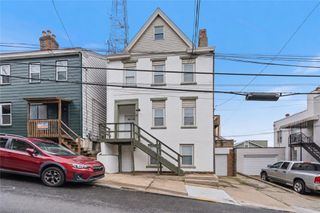 8 E Sycamore St, Mt Washington, PA 15211