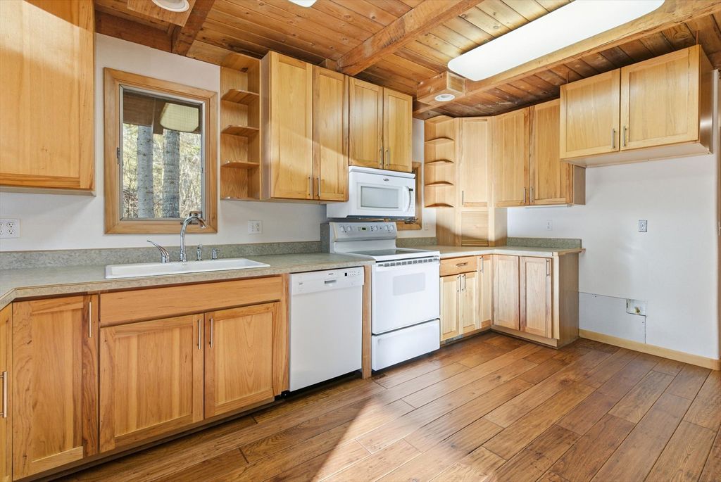 15601 Heather Ann Lane, Bigfork, MT 59911 photo 24