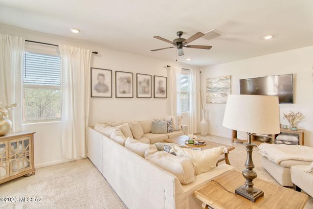 687 W Calle El Teclado, Sahuarita, AZ 85629