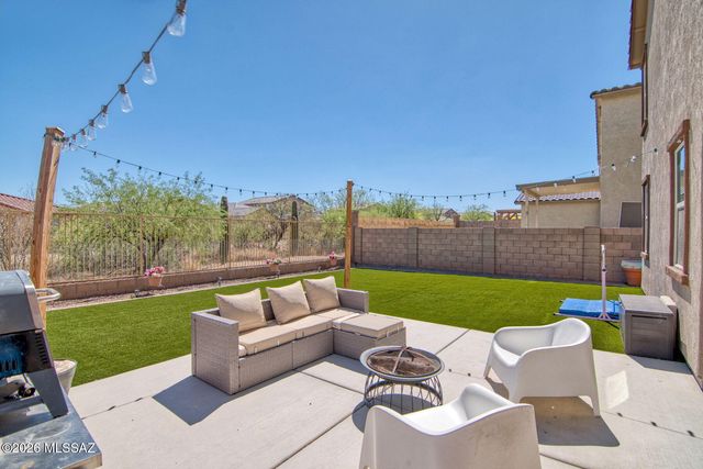 687 W Calle El Teclado, Sahuarita, AZ 85629