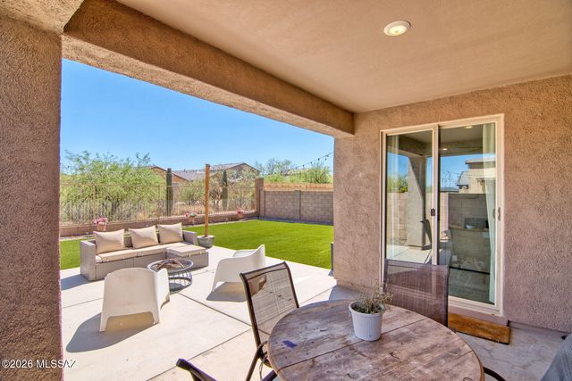 687 W Calle El Teclado, Sahuarita, AZ 85629