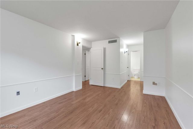 22701 Center Ridge Road 212, Rocky River, OH 44116