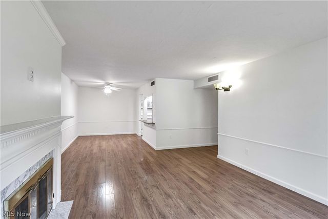 22701 Center Ridge Road 212, Rocky River, OH 44116