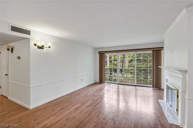 22701 Center Ridge Road 212, Rocky River, OH 44116