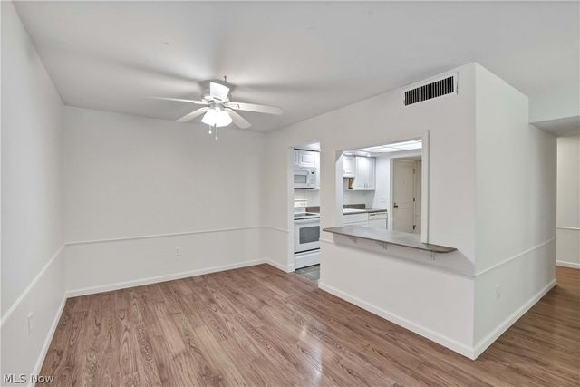 22701 Center Ridge Road 212, Rocky River, OH 44116