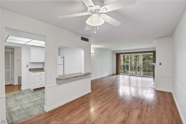 22701 Center Ridge Road 212, Rocky River, OH 44116
