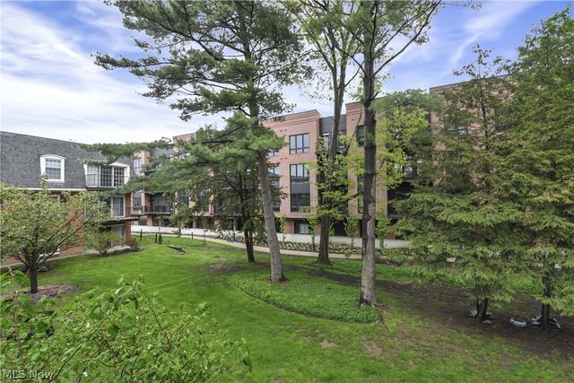 22701 Center Ridge Road 212, Rocky River, OH 44116
