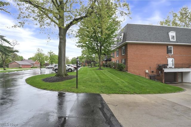 22701 Center Ridge Road 212, Rocky River, OH 44116
