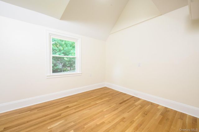 15 Ranger Place, New Rochelle, NY 10804