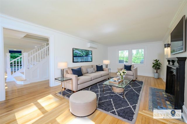 15 Ranger Place, New Rochelle, NY 10804