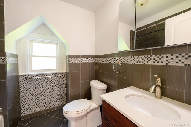 15 Ranger Place, New Rochelle, NY 10804