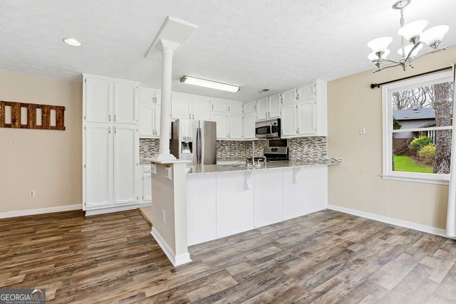 541 Covered Bridge Trail, Fayetteville, GA 30214