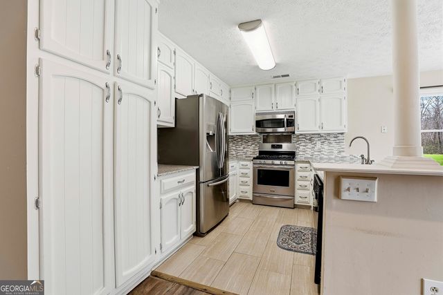 541 Covered Bridge Trail, Fayetteville, GA 30214