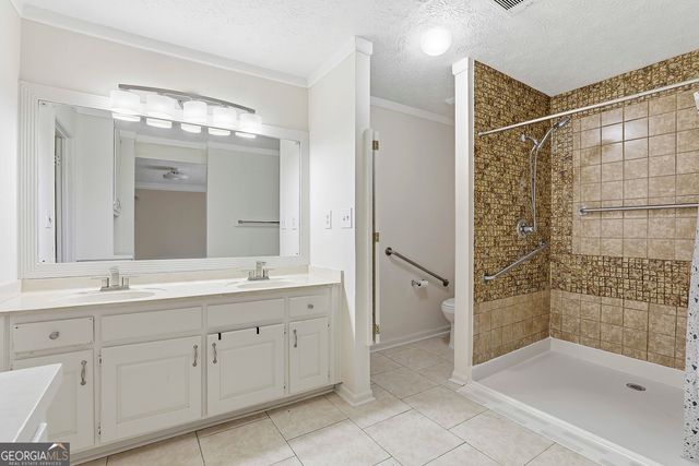 541 Covered Bridge Trail, Fayetteville, GA 30214