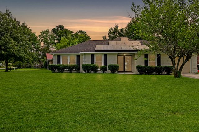 1101 Stuart Drive, Moncks Corner, SC 29461