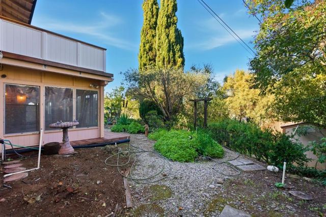 1235 Via Huerta, Los Altos, CA 94024