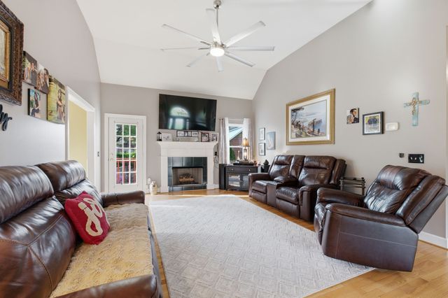 1514 Brookstone Cir, Mount Juliet, TN 37122