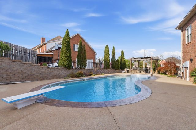 1514 Brookstone Cir, Mount Juliet, TN 37122