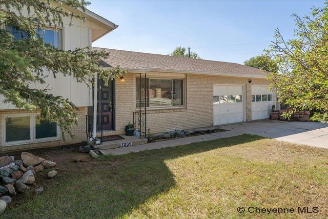 1205 E CARLSON ST, Cheyenne, WY 82009