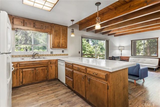 24379 Horst, Crestline, CA 92325