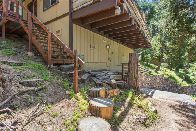 24379 Horst, Crestline, CA 92325