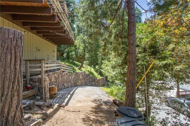 24379 Horst, Crestline, CA 92325