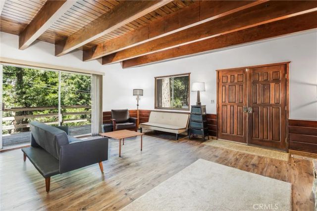 24379 Horst, Crestline, CA 92325