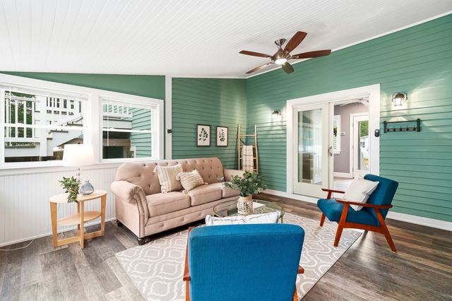 97 Hartwell Rd, Bedford, MA 01730
