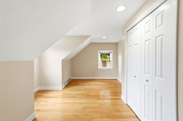 97 Hartwell Rd, Bedford, MA 01730