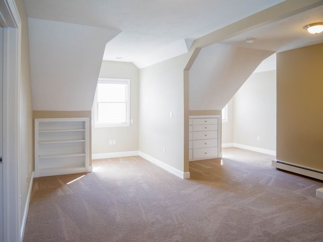 97 Hartwell Rd, Bedford, MA 01730