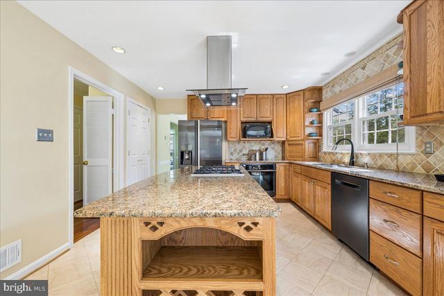 13511 FALLEN OAK CT, Chantilly, VA 20151