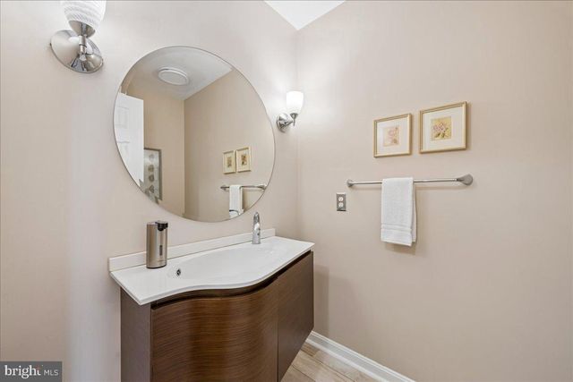 13511 FALLEN OAK CT, Chantilly, VA 20151
