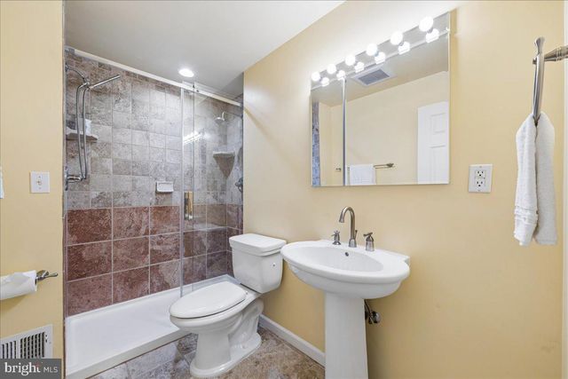 13511 FALLEN OAK CT, Chantilly, VA 20151