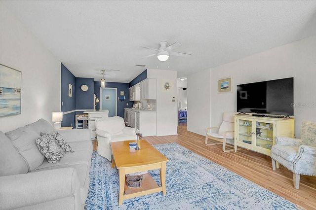 4108 66TH STREET CIRCLE W 4108, Bradenton, FL 34209